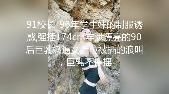 夏天太热了去美容院，院长给我安排了位小美女专门为我脱屌毛，有没有感觉，啊啊太烫了。脱完毛鸡巴清新一亮！