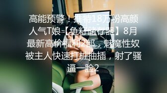 同学聚会上几年不见的女同学都开放多了,只要男同学发个100块红包就脱一件衣服